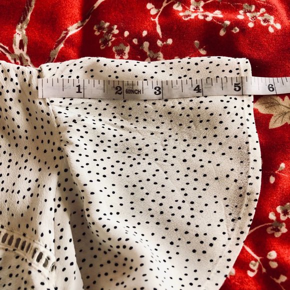 *NEW WITH TAGS* Polka Dot Flutter Sleeve Tie-Front Blouse by Express - Size XS - Picture 15 of 16